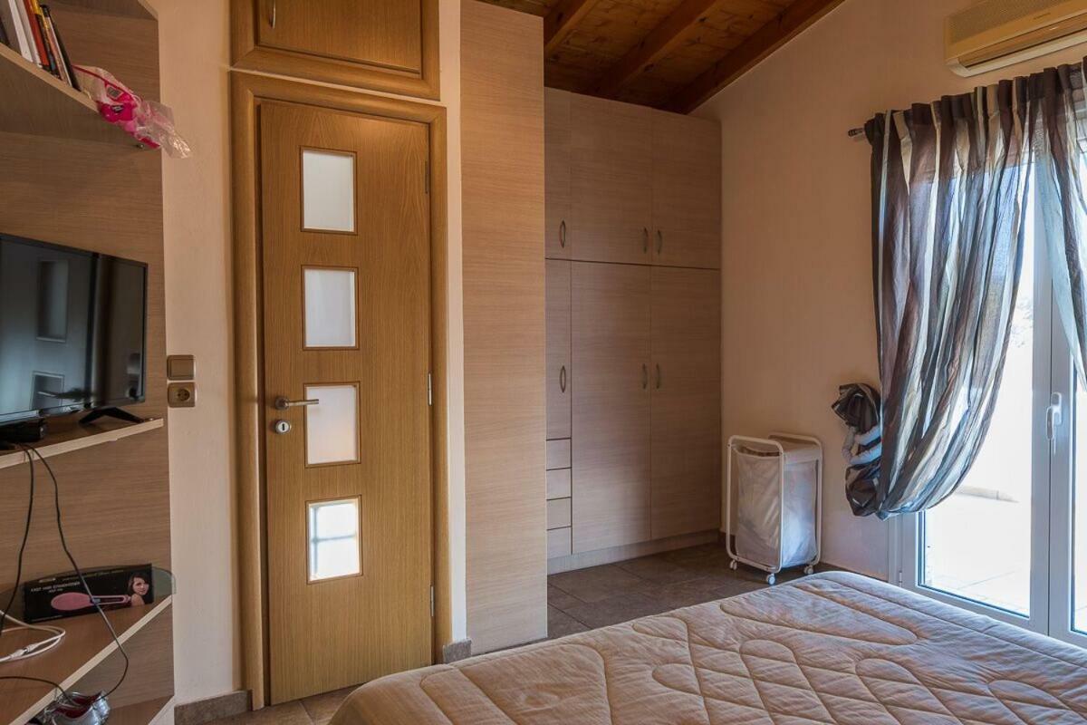 House Next To The Sea Villa แอร์มิโอนี ภายนอก รูปภาพ